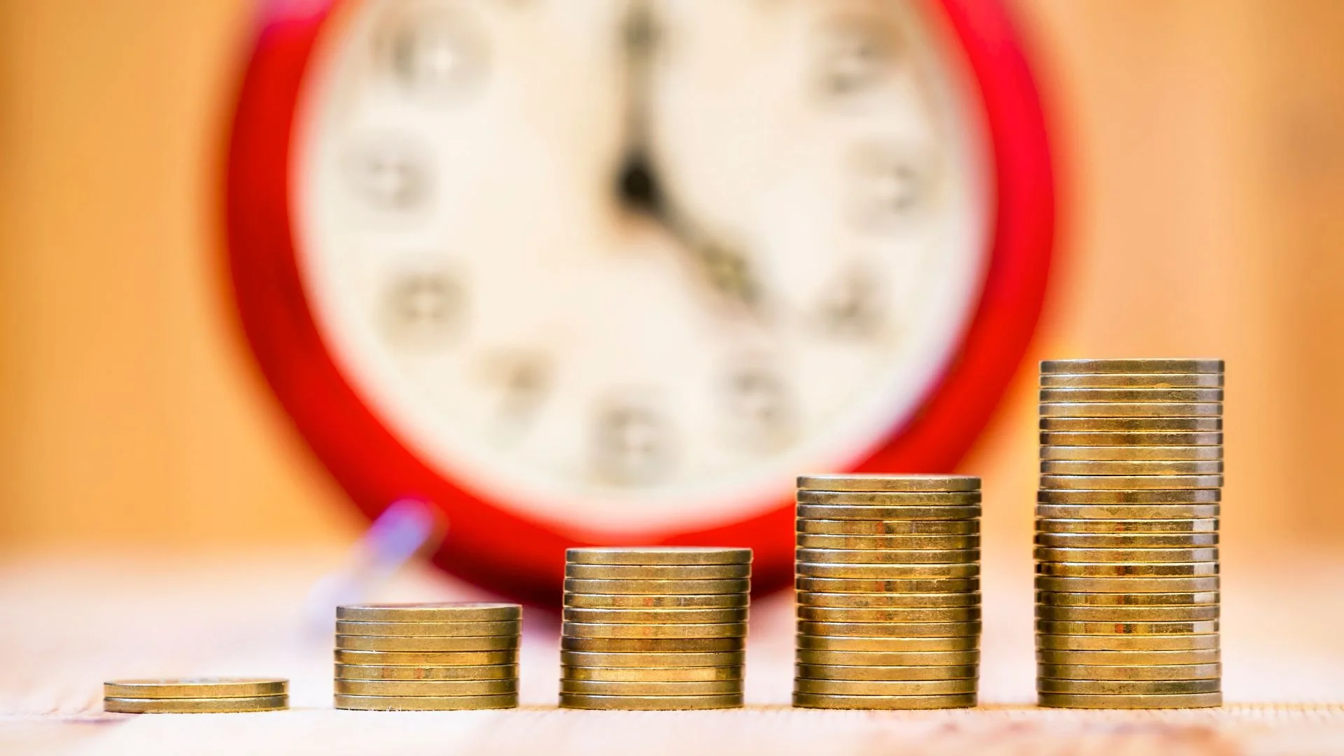 The Power of Compound Interest: Building Wealth Over Time